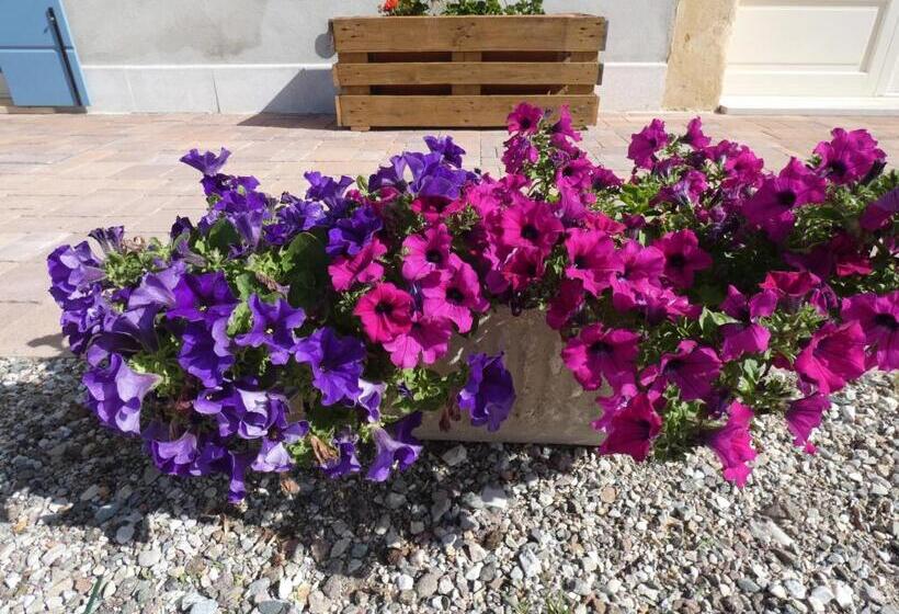 هتل Agriturismo Il Fontanile