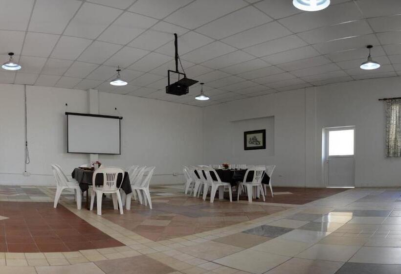 هتل Mariapolis Alta Gracia