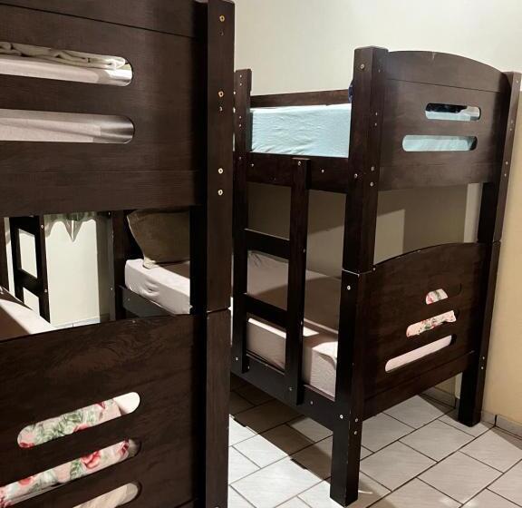 Hostel Lua Nova
