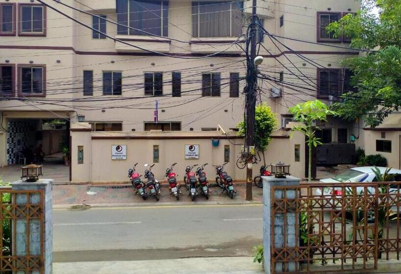 هتل Lokal Rooms X Gulberg