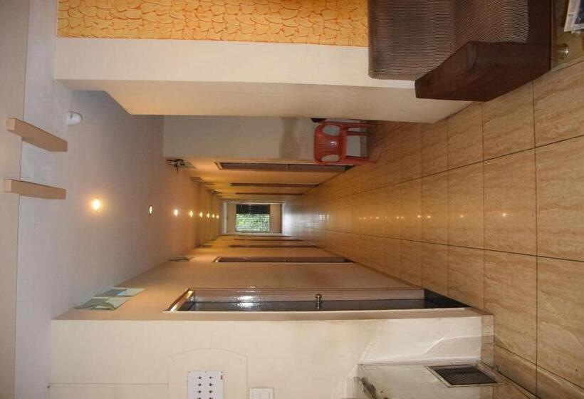 فندق Uma Executive Lodging