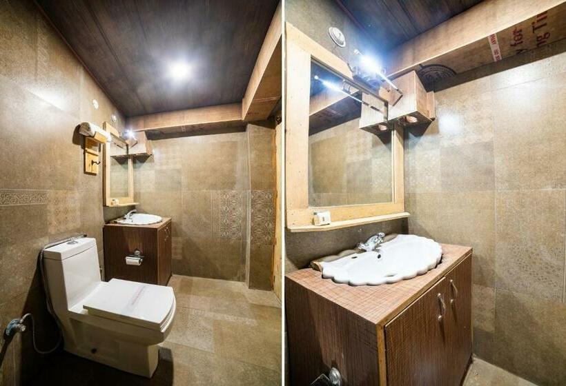 بنسيون Oyo Home 74452 Wooden Stayz