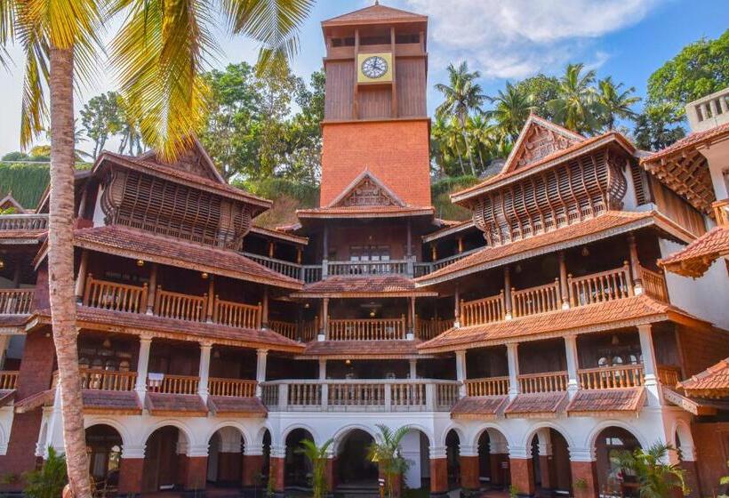 استراحتگاه Ayursoma Ayurveda Royal Retreat