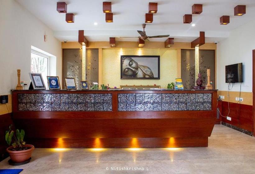 리조트 Livgrand La Four Seasons, Yercaud