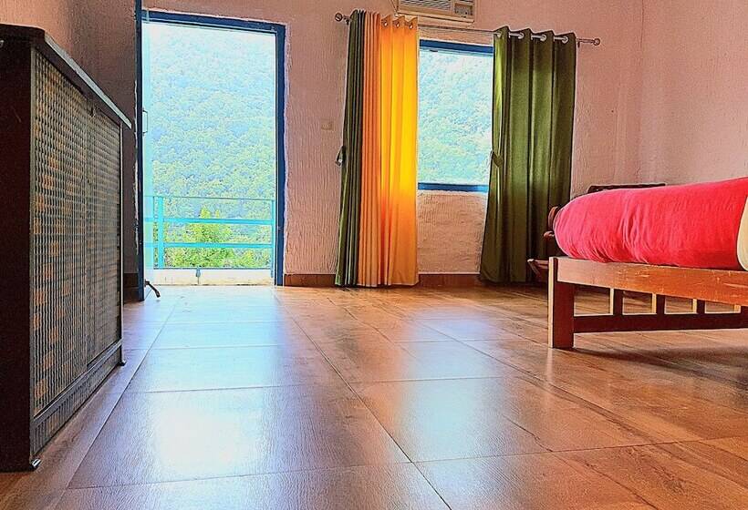 渡假胜地  Corbett Hunters