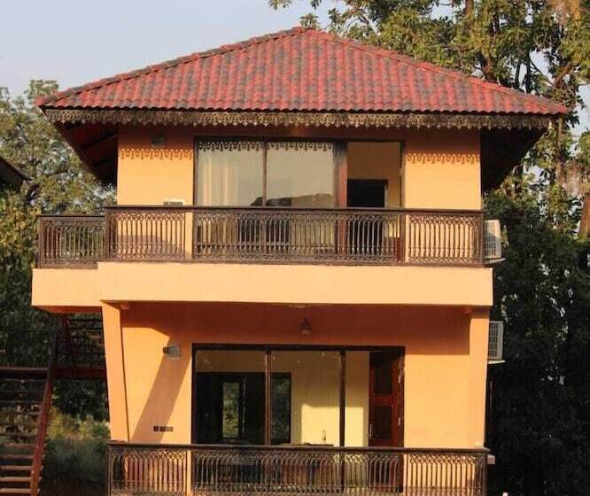 リゾートホテル The Pench International