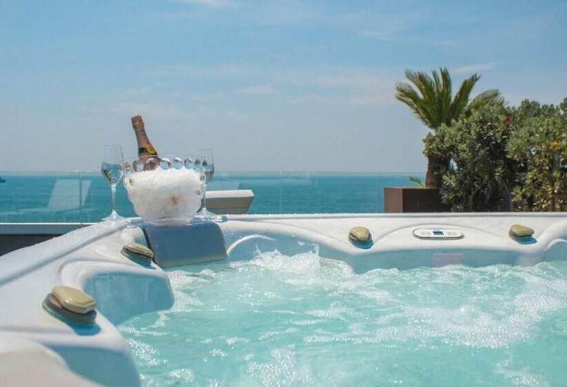 Отель & Resort Tre Fontane Luxury