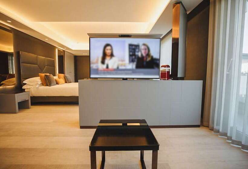 Отель & Resort Tre Fontane Luxury