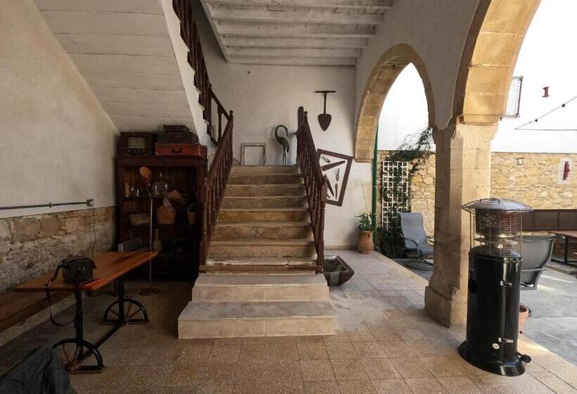Le Mat Hostel
