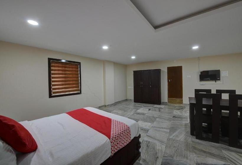 Отель Oyo 41077 Kalanad Residency