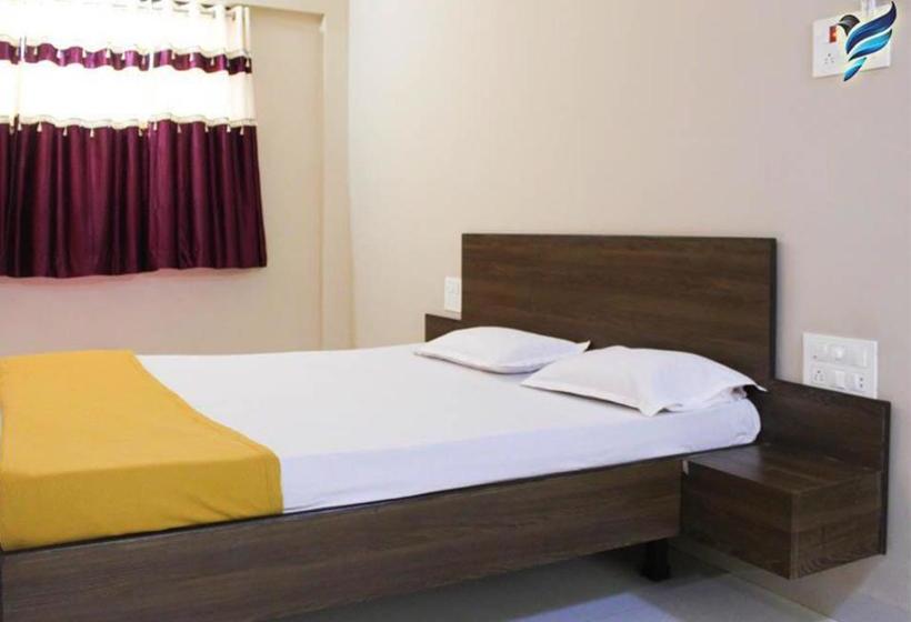 فندق Pinnk Lake Resort And Bar