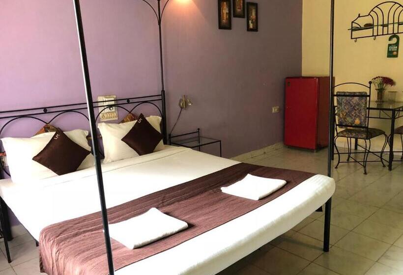 پانسیون Libton Manor