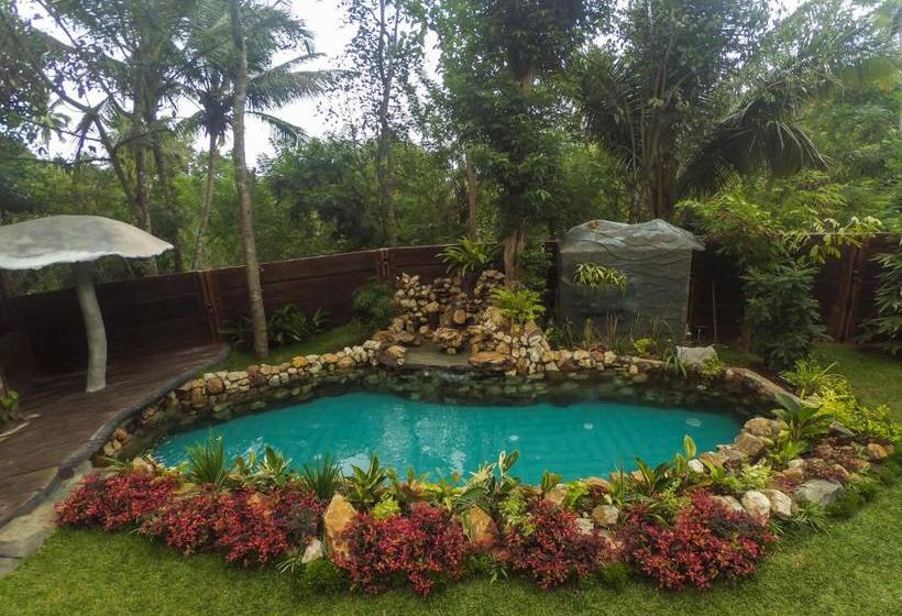 פנסיון Manusath Holiday Inn