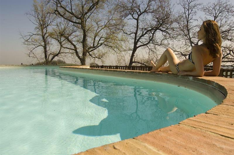 هتل Antico Borgo Di Tabiano Castello Relais De Charme