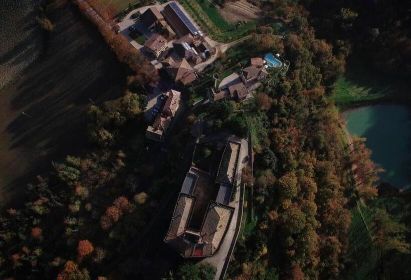 هتل Antico Borgo Di Tabiano Castello Relais De Charme