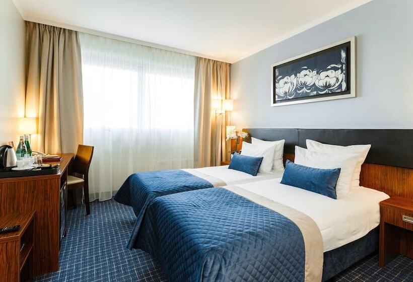 Avalon Hotel & Conferences