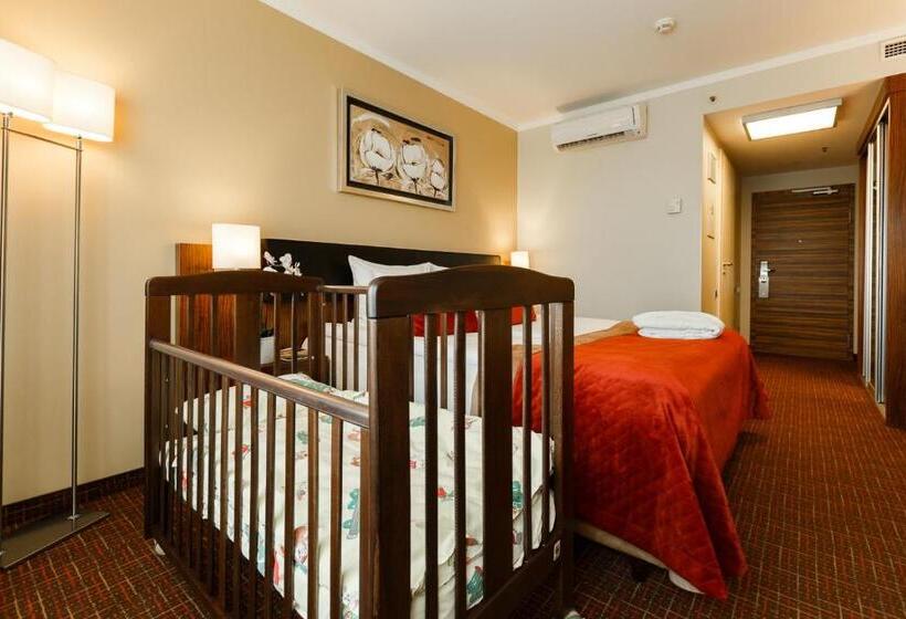 Avalon Hotel & Conferences