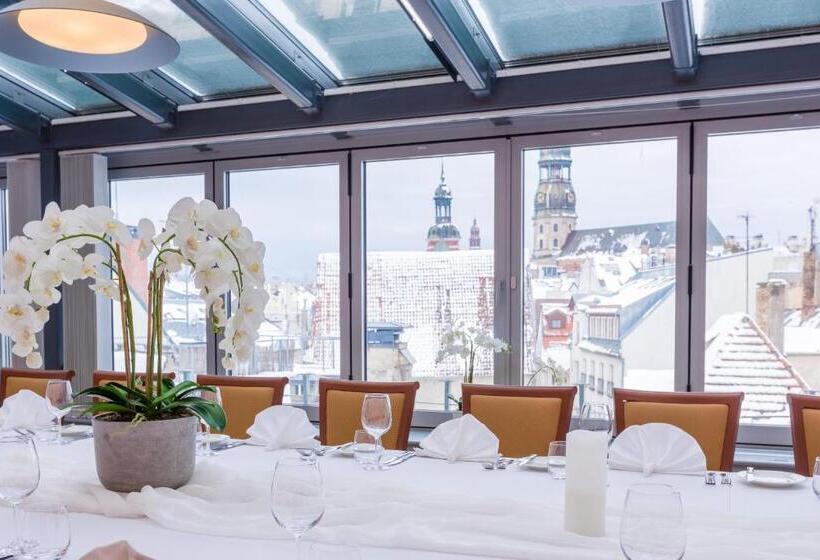 Avalon Hotel & Conferences