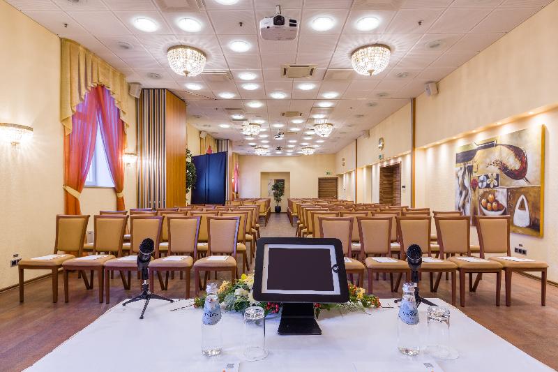 Avalon Hotel & Conferences