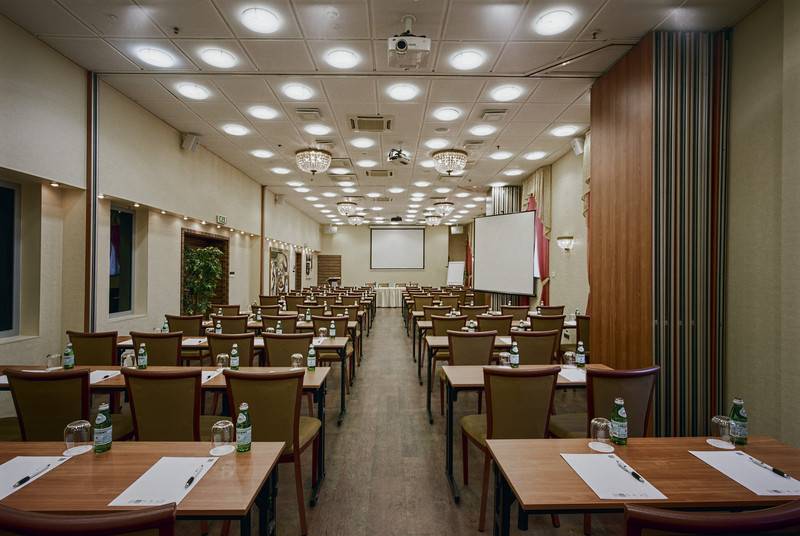 Avalon Hotel & Conferences