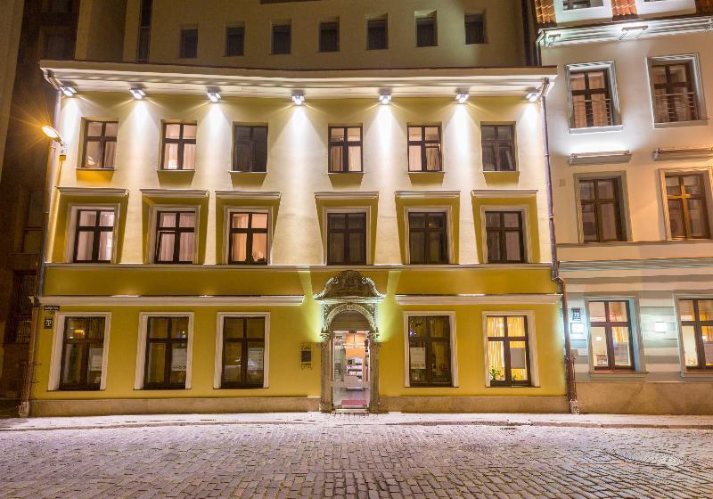 Avalon Hotel & Conferences
