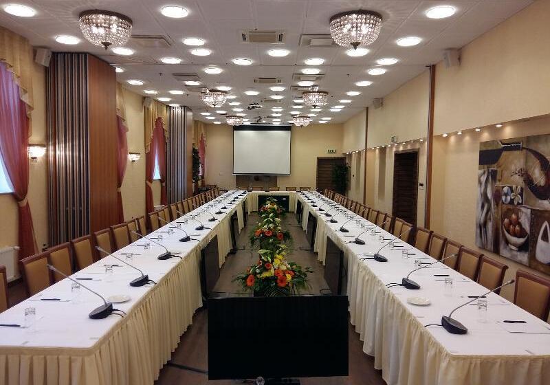 Avalon Hotel & Conferences