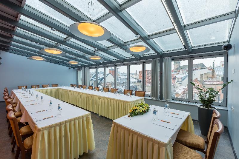 Avalon Hotel & Conferences