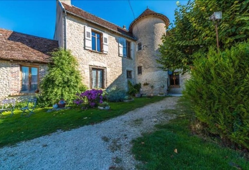 Отель Chambre D’hôtes Le Prieuré De Fouchères