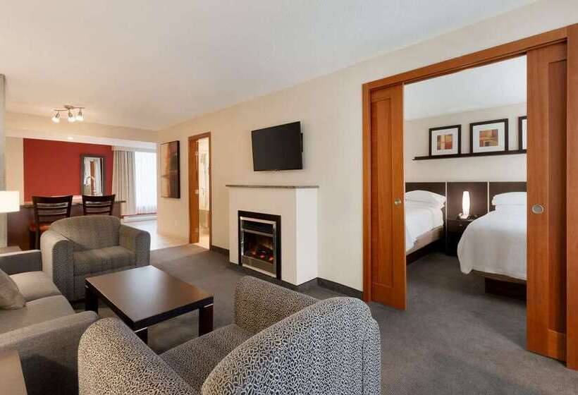 هتل Embassy Suites Montréal By Hilton
