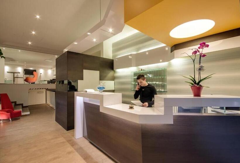 Fotos del hotel Genius Hotel Downtown:  11