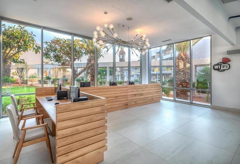 בית מלון כפרי Lyttos Beach