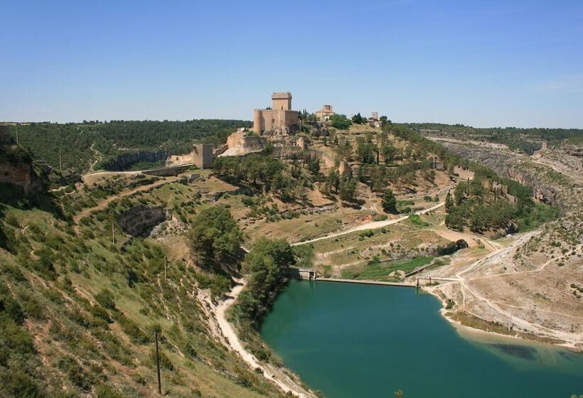 هتل Palacio Villa De Alarcón