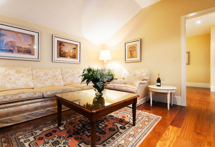 هتل Palacio Villa De Alarcón