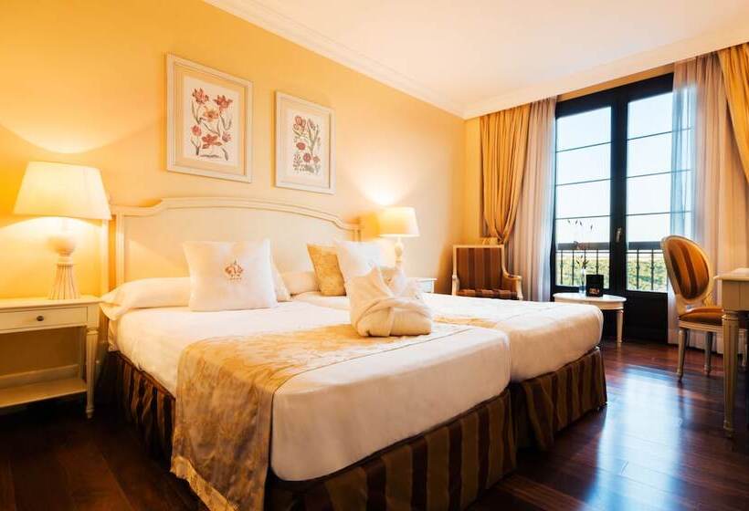 هتل Palacio Villa De Alarcón