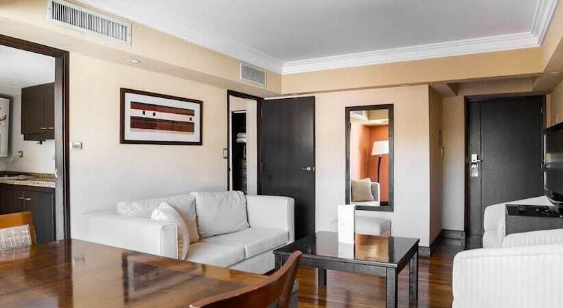 Hotel Premium Tower Suites Mendoza