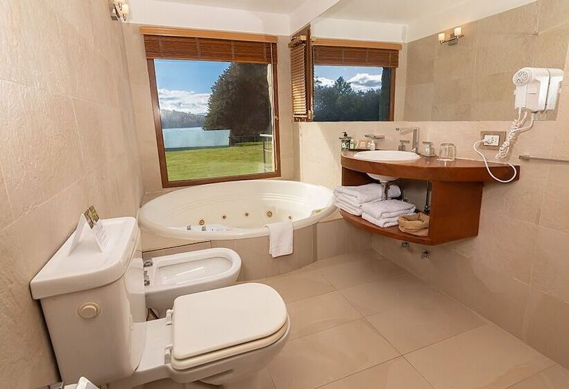 هتل Rochester Bariloche Suites & Spa