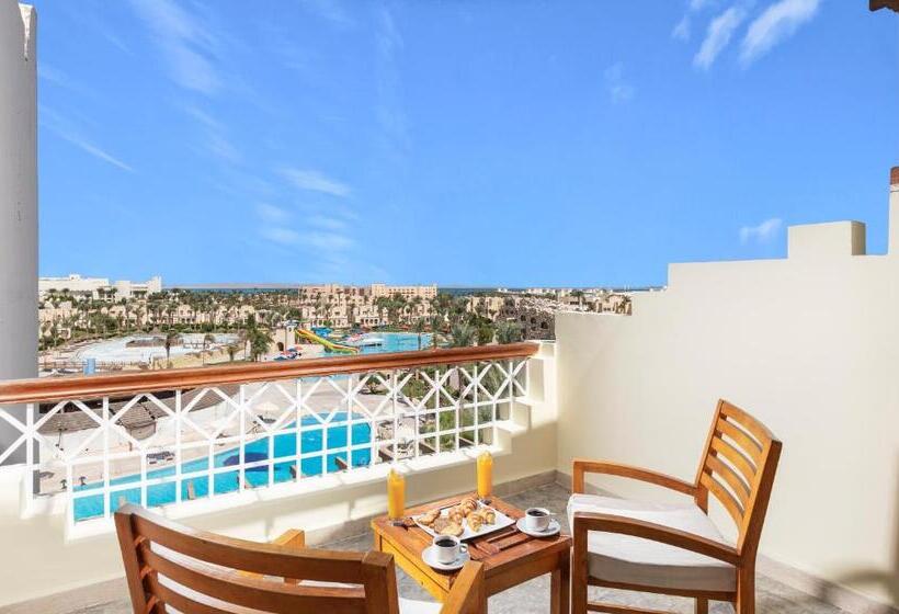 هتل Royal Lagoons Resort & Aqua Park Families And Couples Only