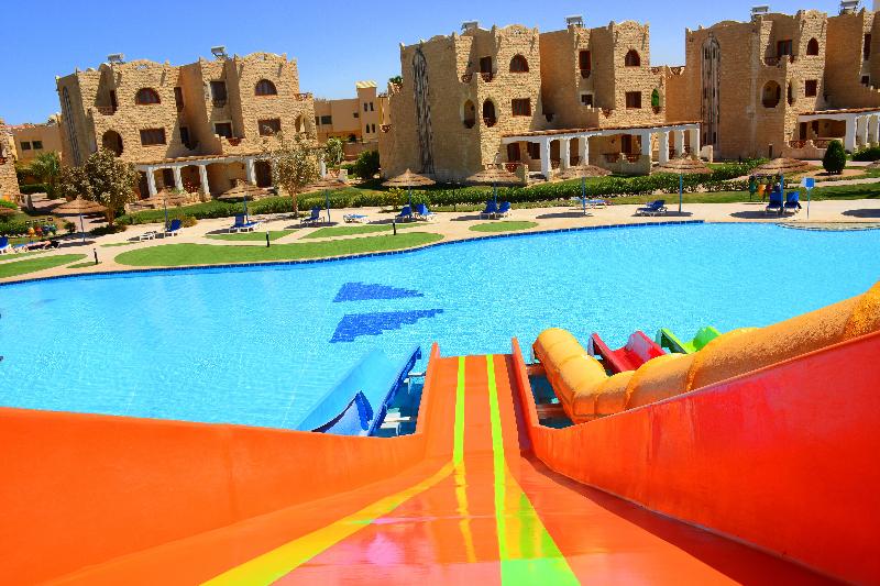 هتل Royal Lagoons Resort & Aqua Park Families And Couples Only