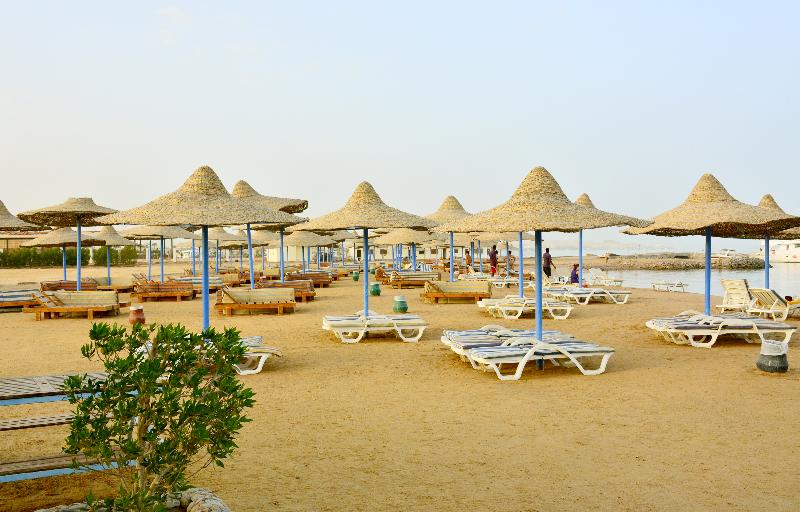 هتل Royal Lagoons Resort & Aqua Park Families And Couples Only