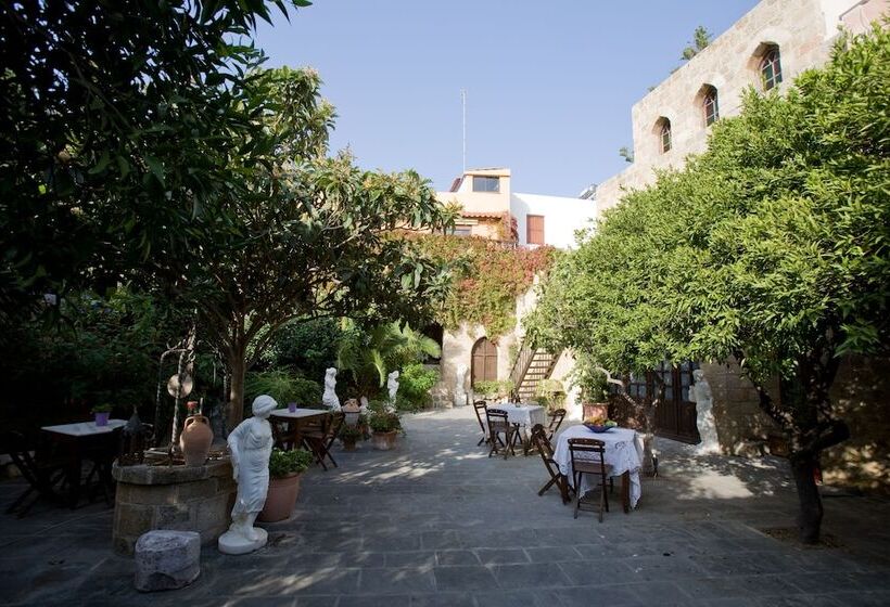 هتل S.nikolis  Historic Boutique