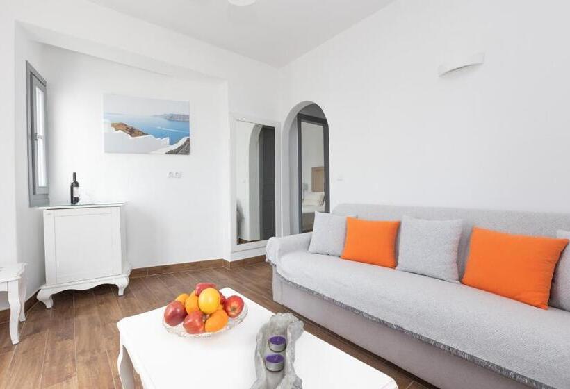 هتل Hiraeth Santorini