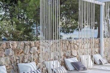 Loizos Stylish Residences