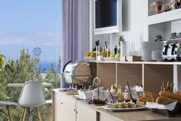 Loizos Stylish Residences