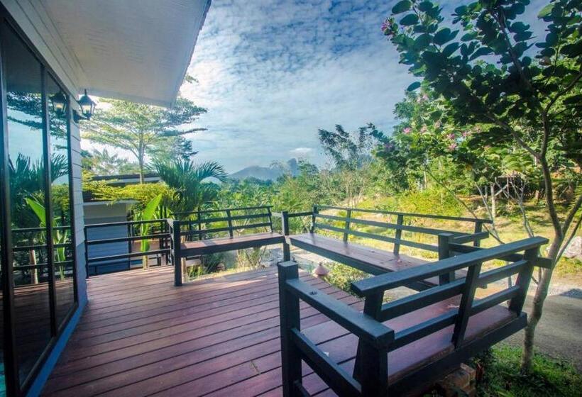 Отель Baan Suan Hill Resort