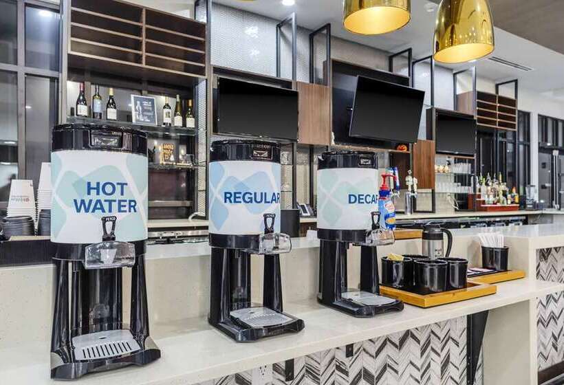 فندق Hilton Garden Inn Detroit Utica