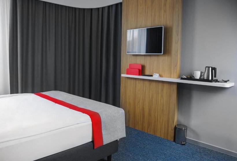 בית מלון כפרי Holiday Inn Express Moscow Khimki Go Park