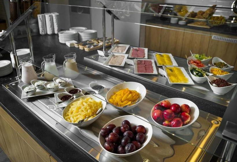 בית מלון כפרי Holiday Inn Express Moscow Khimki Go Park