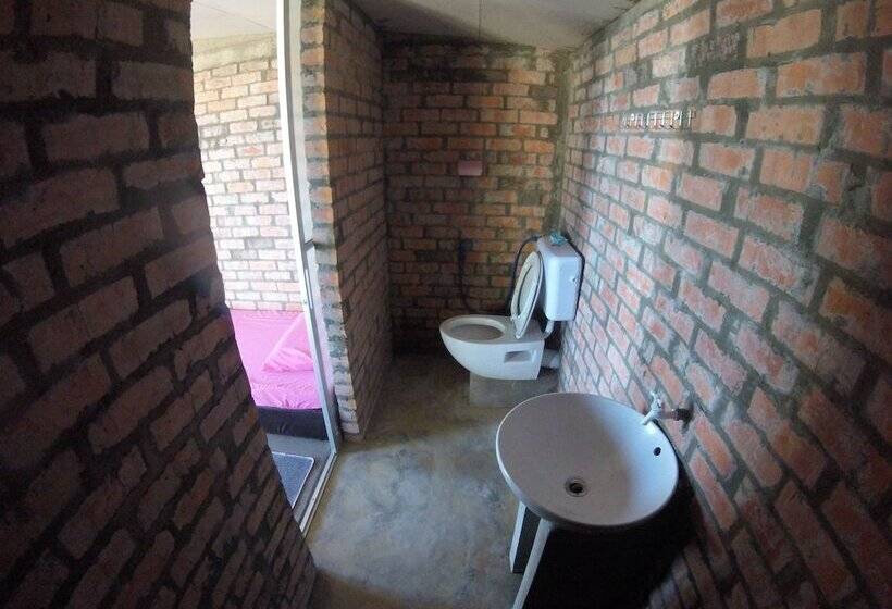 בית מלון כפרי Naga Puri Beach Retreat