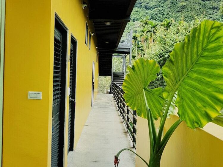 هتل Tabakai Bed And Breakfast