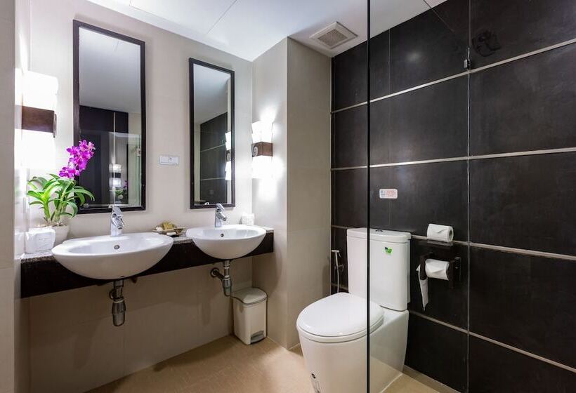 استراحتگاه Blue Tara Hotel Krabi Ao Nang